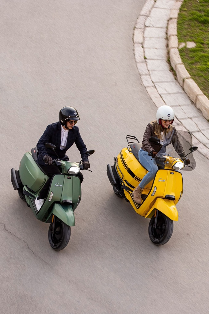 Lambretta_header-mobile-vspecial.jpg